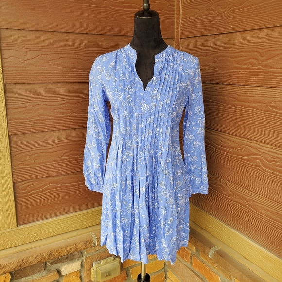Old Navy Periwinkle Blue Pintuck Swing Tunic Long Sleeve Floral Mini Dress NWOT - Picture 2 of 16
